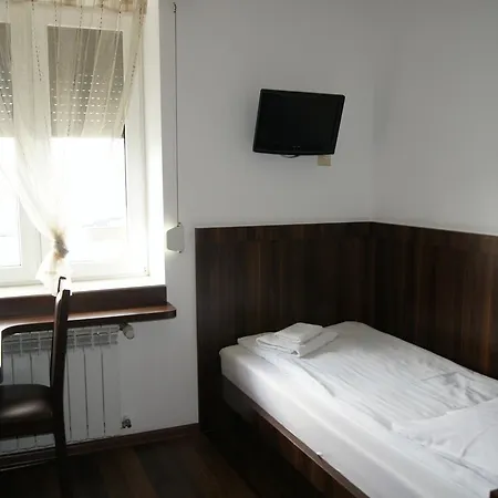 Quarto em Acomodações Particulares Uslugi Hotelowe A1 *