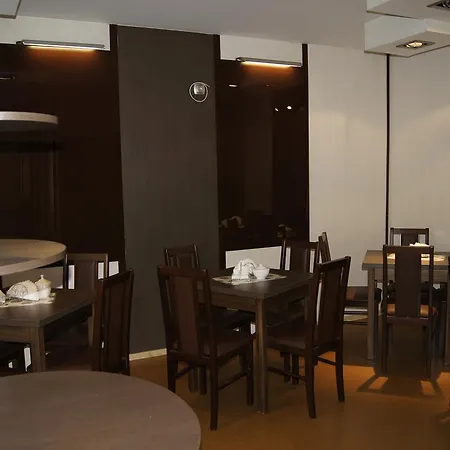 Homestay Uslugi Hotelowe A1 *