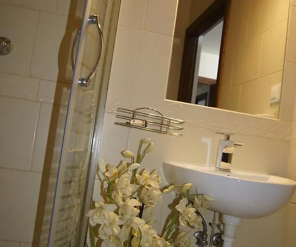 Quarto em Acomodações Particulares Uslugi Hotelowe A1 Łódź